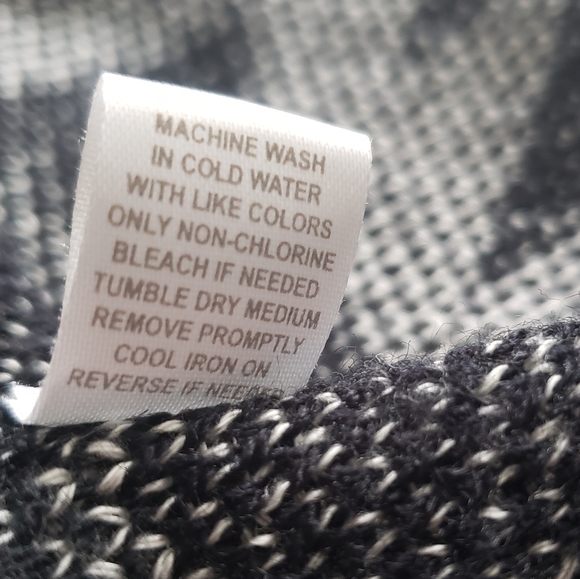 KIRRA - B&W Short Sleeve Aztec Cardigan - Large - Picture 9 of 10